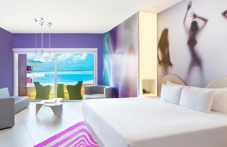 Couple’s Clothing-Optional Deluxe Ocean-View Tower Room Temptation Cancun Resort Cancún Couple’s Clothing-Optional Deluxe Ocean-View Tower Room Temptation Cancun Resort Cancún