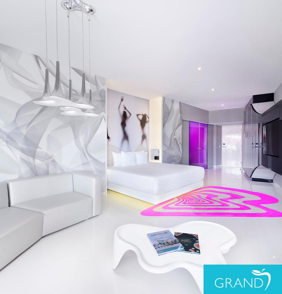 Couple’s Clothing-Optional Deluxe Ocean-View Tower Room Temptation Cancun Resort Cancún Couple’s Clothing-Optional Deluxe Ocean-View Tower Room Temptation Cancun Resort Cancún