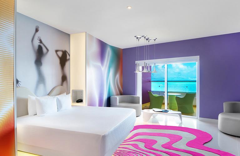 Couple’s Clothing-Optional Oceanfront Jacuzzi Tower Suite Temptation Cancun Resort Cancún Couple’s Clothing-Optional Oceanfront Jacuzzi Tower Suite Temptation Cancun Resort Cancún