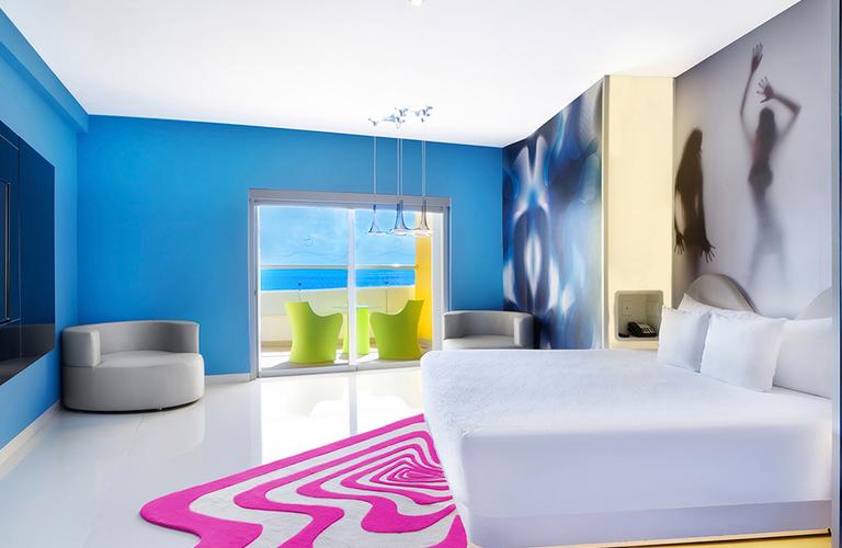 Couple’s Clothing-Optional Oceanfront Jacuzzi Tower Suite Temptation Cancun Resort Cancún Couple’s Clothing-Optional Oceanfront Jacuzzi Tower Suite Temptation Cancun Resort Cancún