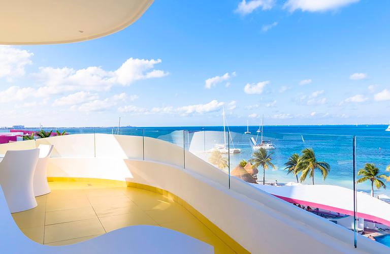 Couple’s Clothing-Optional Oceanfront Tower Master Suite Temptation Cancun Resort Cancún Couple’s Clothing-Optional Oceanfront Tower Master Suite Temptation Cancun Resort Cancún