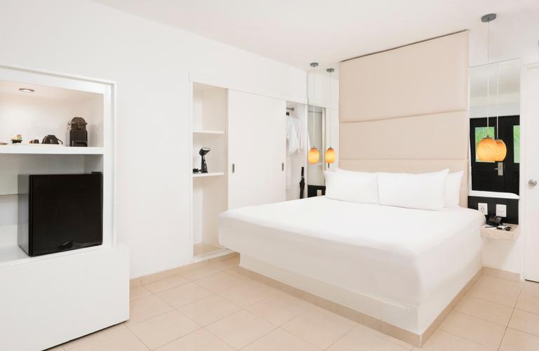 DELUXE ‘RELAX POOL’ VIEW Desire Riviera Maya Resort Puerto Morelos DELUXE ‘RELAX POOL’ VIEW Desire Riviera Maya Resort Puerto Morelos