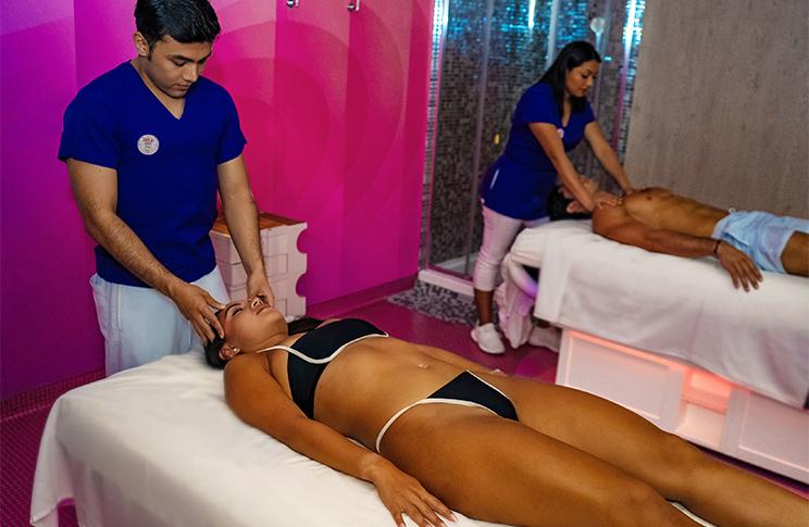 Lush Tower Oceanfront Sexy Bubbles Suite Temptation Cancun Resort Cancún Lush Tower Oceanfront Sexy Bubbles Suite Temptation Cancun Resort Cancún